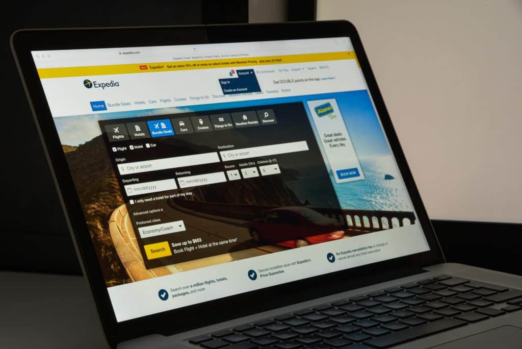 Does your hotel's online booking strategy match the trends? | hotel booking engine