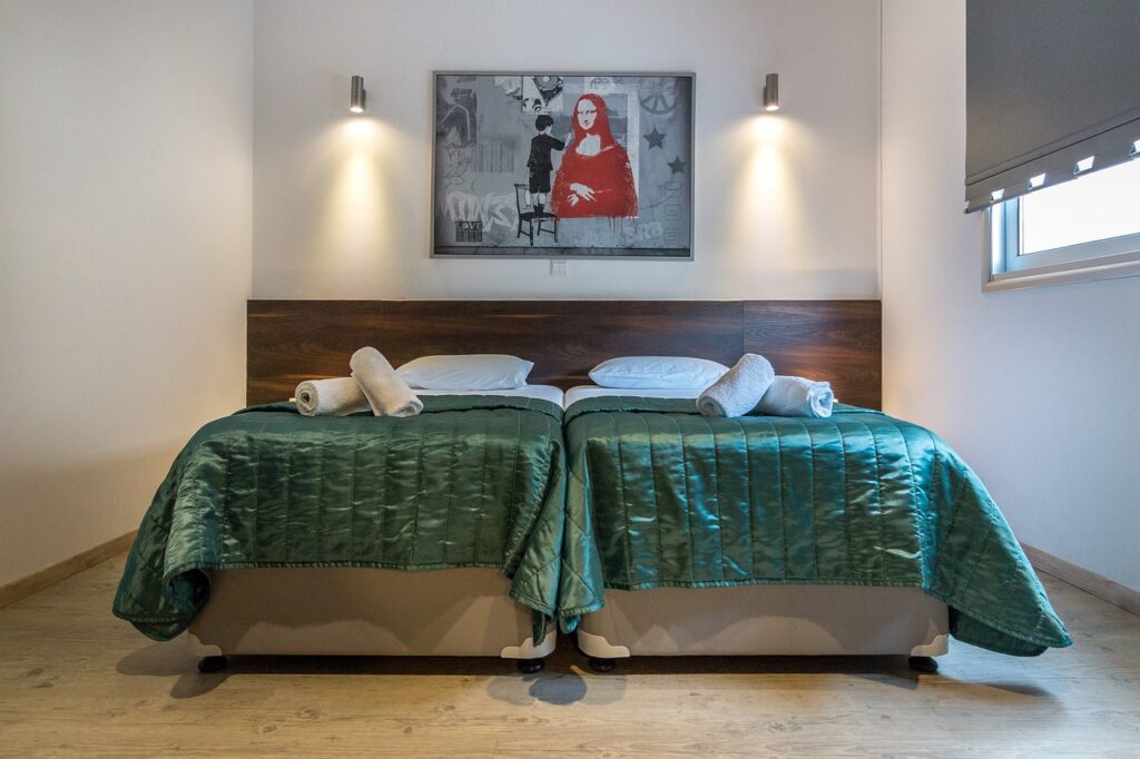 how-can-operations-improve-hotel-performance