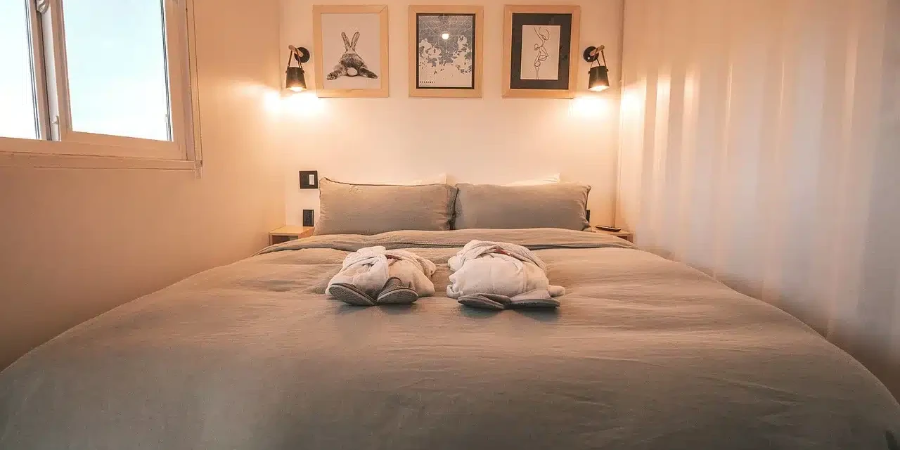 difference-between-service-apartment-and-hotel